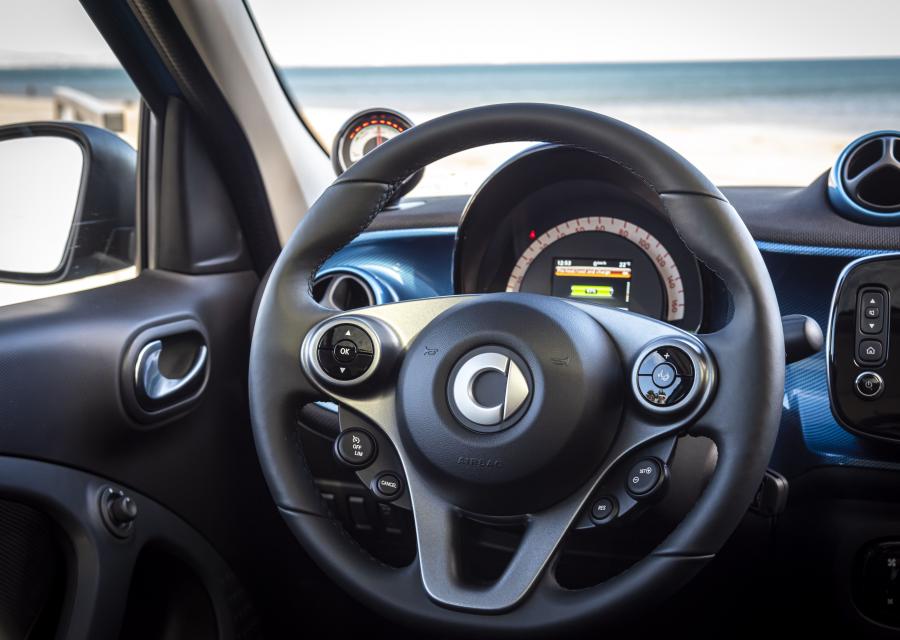 Панель приборов Smart EQ ForFour Passion (W453) 2020 года  (WW) (фото 6 из 35)